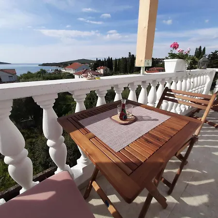 Kapetanov Pogled Apartment *