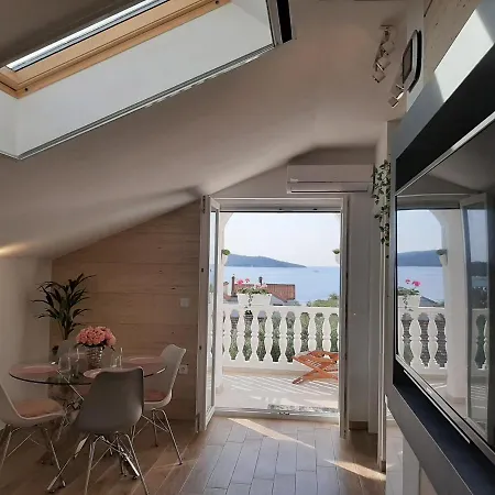 Kapetanov Pogled Apartment *