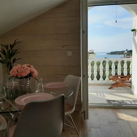 Kapetanov Pogled Apartment