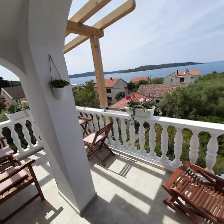Apartment Kapetanov Pogled Ugljan